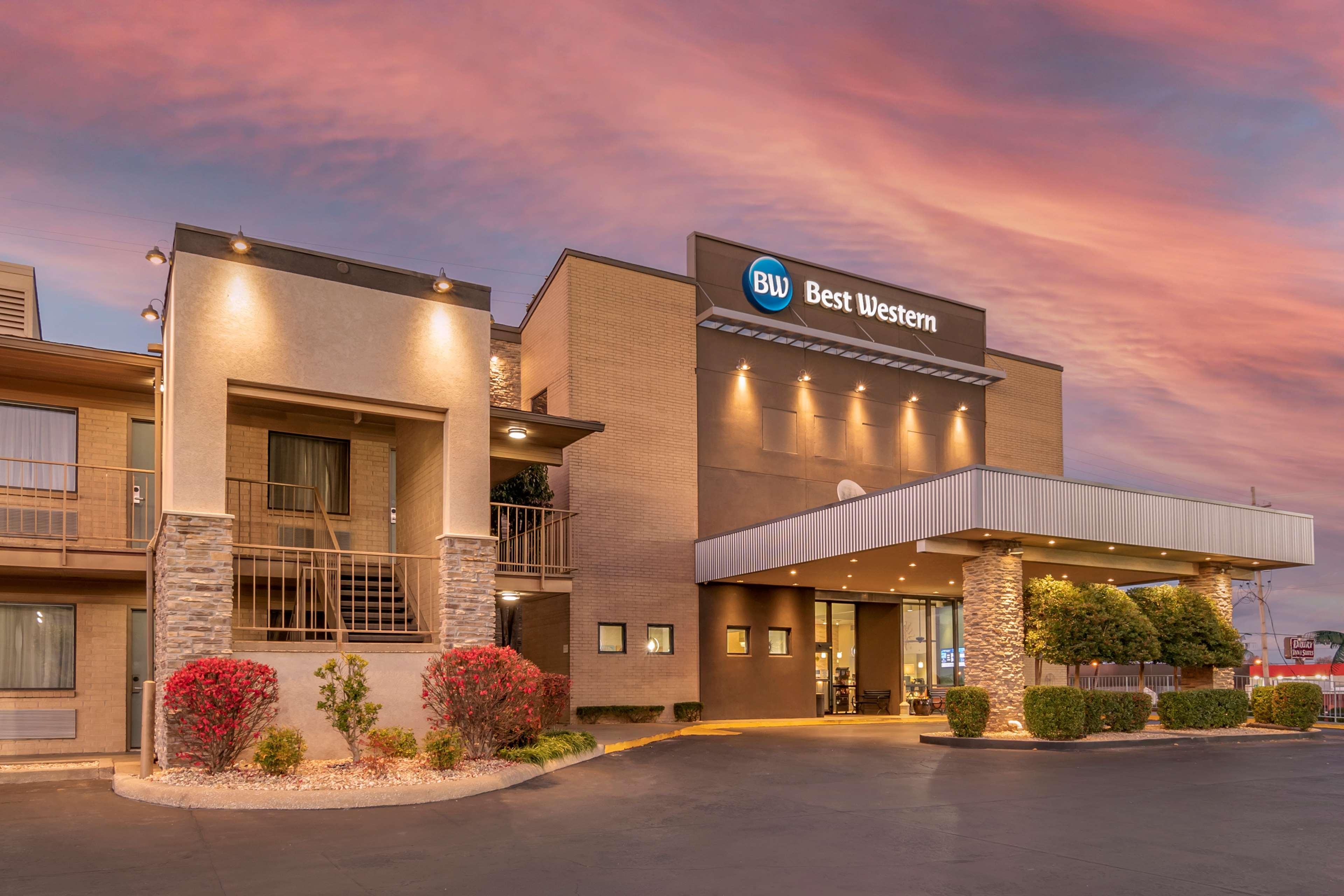 Best Western The Oasis At Joplin Bagian luar foto